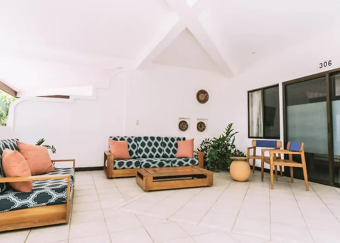 Bahia Del Sol Front Boutique